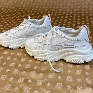 Steve Madden Women’s Possession Sneakers, 7.5. EXCELLENT Condition Barely Worn!